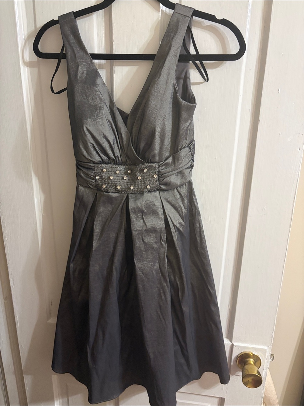 Dressbarn V-Neck Gray Party Dress with Embellished Waist shimmery size 4P NWT